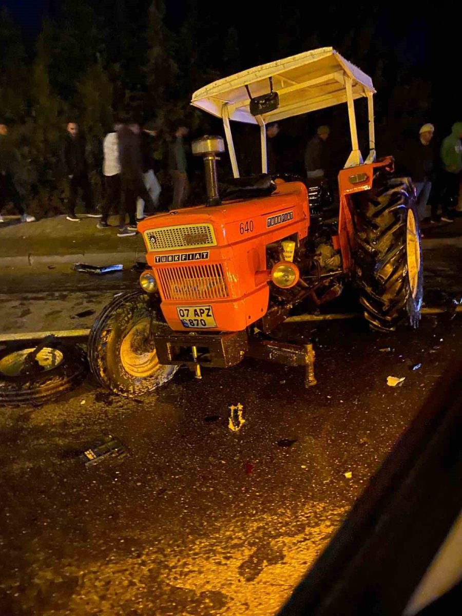 Tır İle Traktör Çarpıştı: 1 Ağır Yaralı