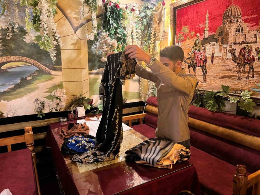 Çin Alışveriş Sitesi Temu’dan Püsküllü Perde Sipariş Etti, Püskül Baskısı Yolladılar İddiası