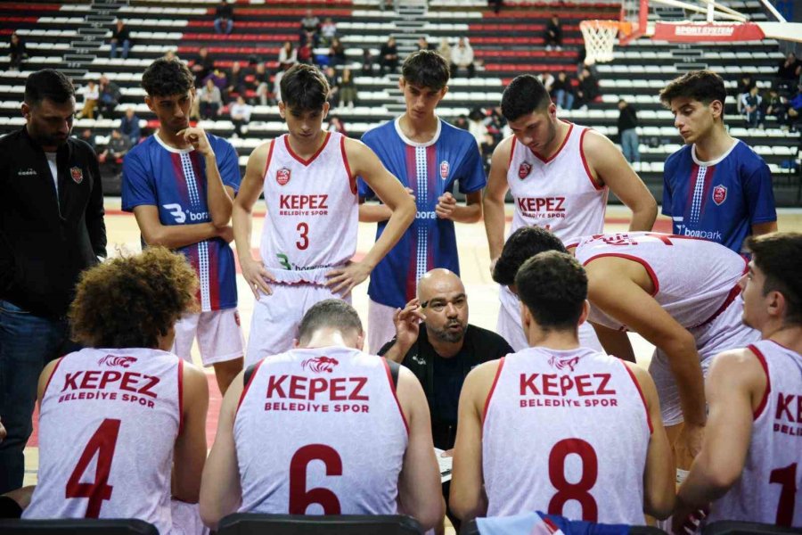 Kepez’in Genç Basketçileri Yarı Finalde