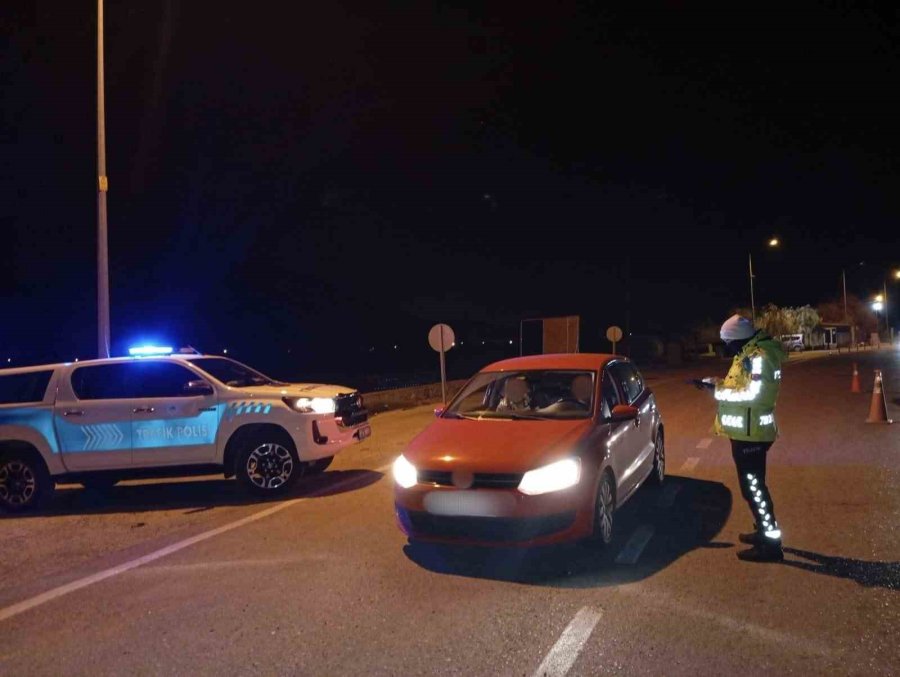 Antalya’da Son 1 Haftada 16 Bin 687 Araç Ve Sürücüye Ceza Kesildi