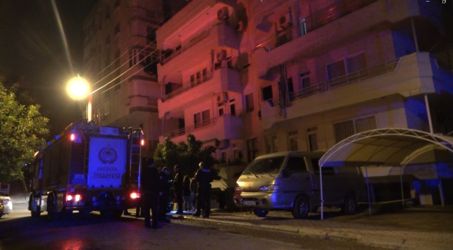 Alanya’da Gece Yarısı Çıkan Yangın Korkuttu