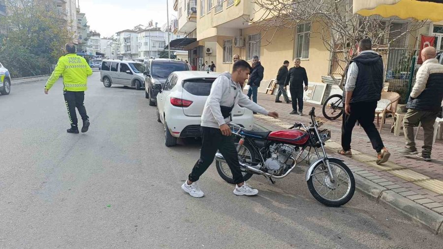 Kaza Yapan Plakasız Motosikletin Ehliyetsiz Sürücüsüne Ceza Yağdı