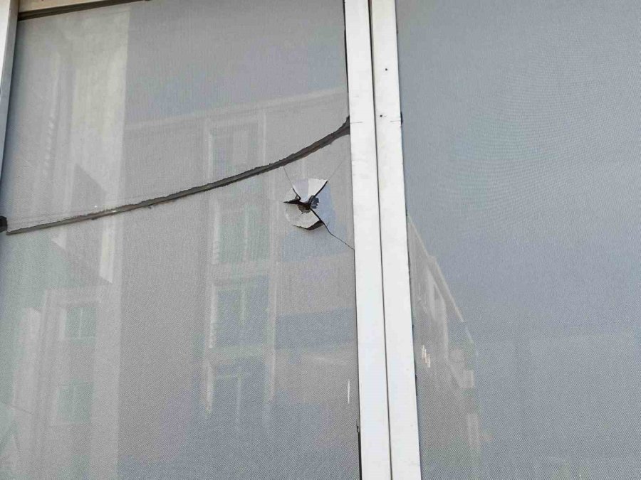 Antalya’da Kıraathaneye Gece Saatlerinde Silahlı Saldırı