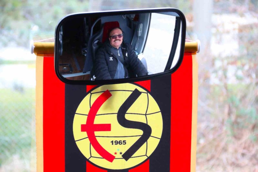 Eskişehirspor’un Yıllardır Değişmeyen ‘kaptanı’, Takımını Hiç Yarı Yolda Bırakmadı