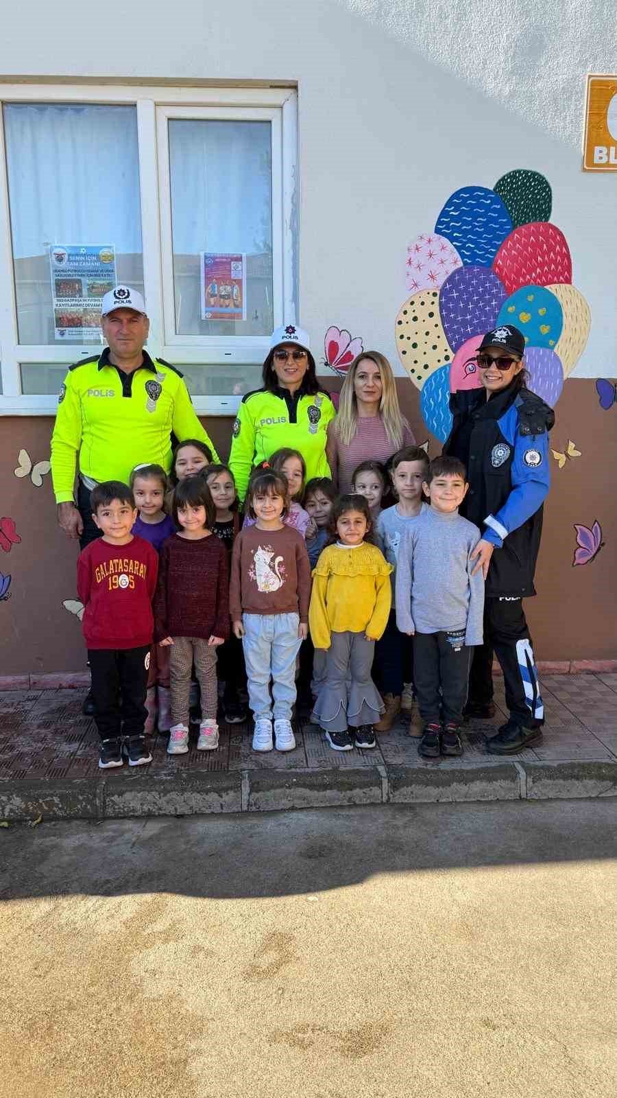 Minik Öğrencilere Trafik Bilinci Aşılandı