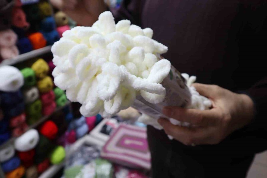 Satın Almak Yerine Örmeyi Tercih Ediyorlar