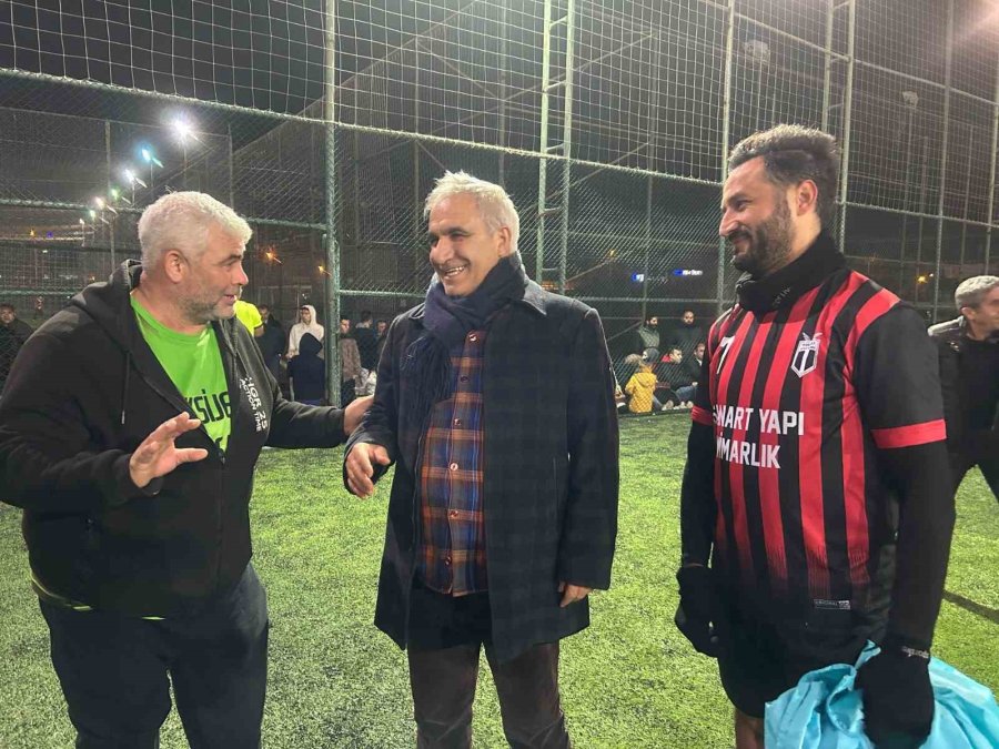 Kurumlar Arası Futbol Turnuvası’nda Şampiyon Manavgat Devlet Hastanesi Oldu