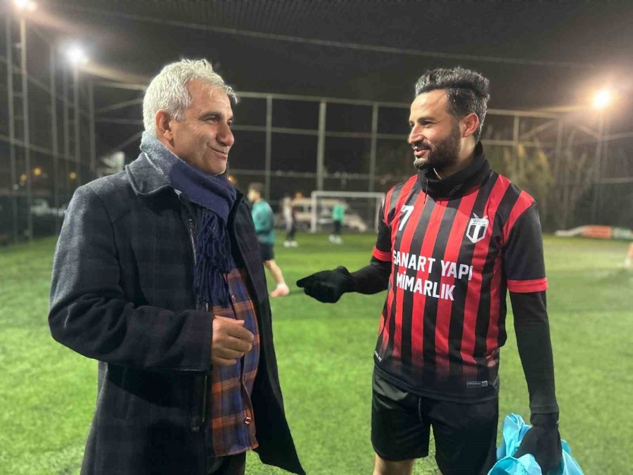 Kurumlar Arası Futbol Turnuvası’nda Şampiyon Manavgat Devlet Hastanesi Oldu