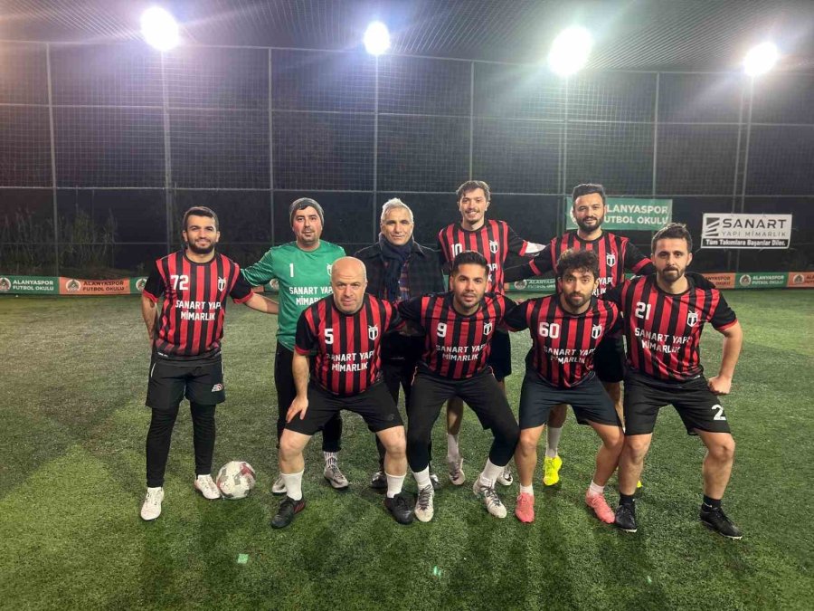 Kurumlar Arası Futbol Turnuvası’nda Şampiyon Manavgat Devlet Hastanesi Oldu
