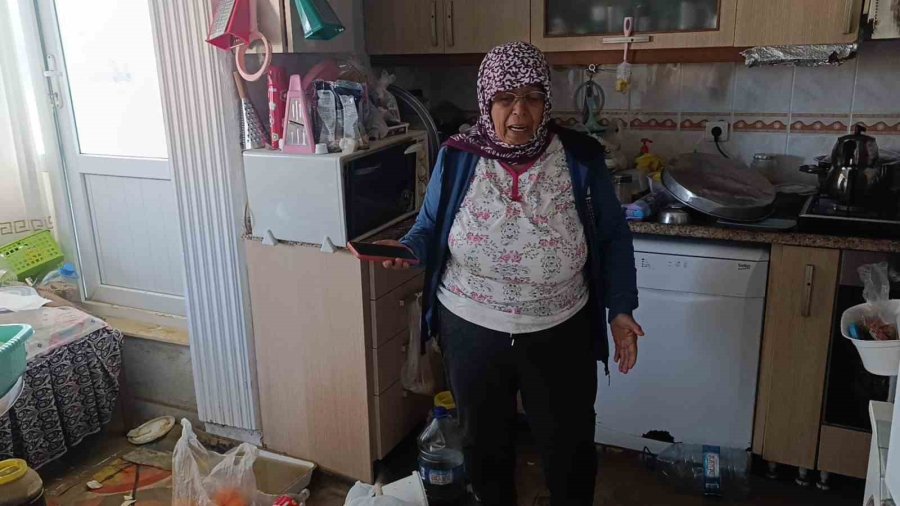 Manavgat Ta Dün Yaşanan Sel Felaketinin Yaraları Sarılmaya Başladı