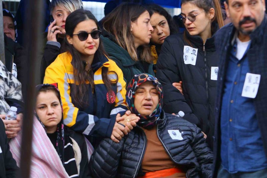 Helikopter Kazasında Hayatını Kaybeden 3 Kişi İçin Tören Düzenlendi