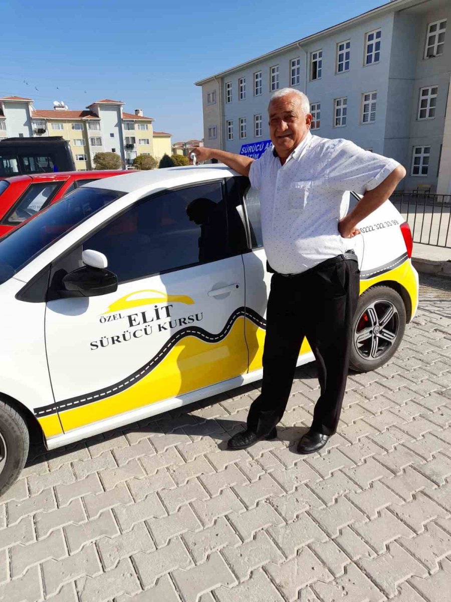 Eskişehir’in İlk Sürücü Kursu Hocası Unutulmadı