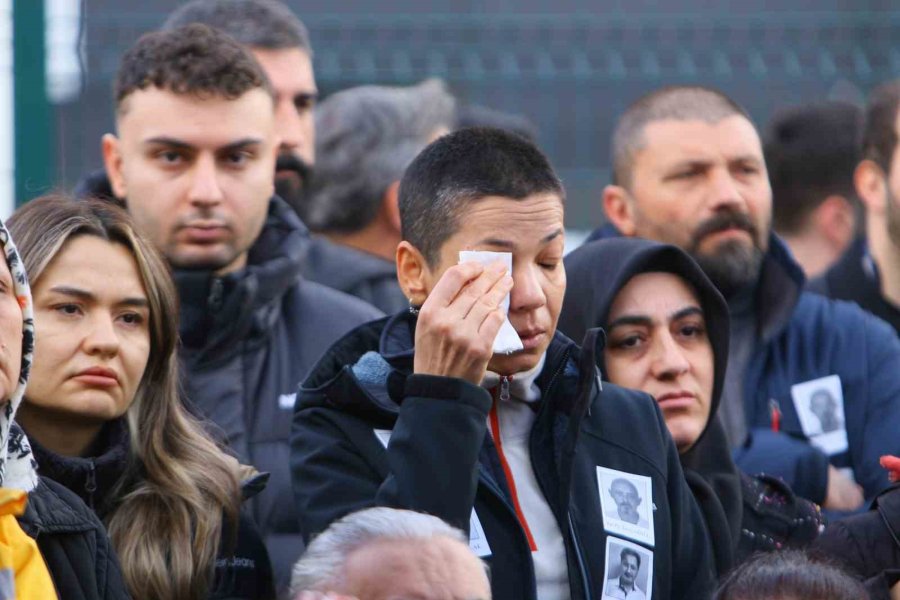 Helikopter Kazasında Hayatını Kaybeden 3 Kişi İçin Tören Düzenlendi