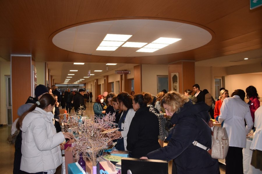 Esogü Hastanesi’nde Uğraş Tedavisi Ve El Sanatları Sergisi Açıldı