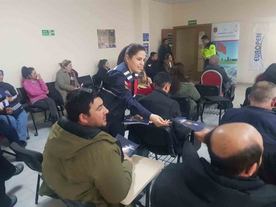 Jandarma Ekiplerinden Fabrika İşçilerine Seminer