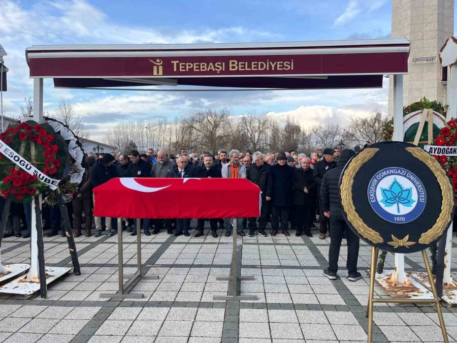 Prof. Dr. Akın Turgut, Esogü’de Son Yolculuğuna Uğurlandı