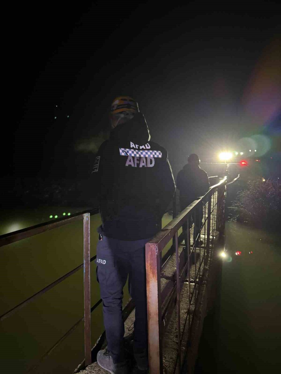 Niğde’de Kaybolan Genç İçin Baraj Gölünde Arama Çalışması Başlatıldı