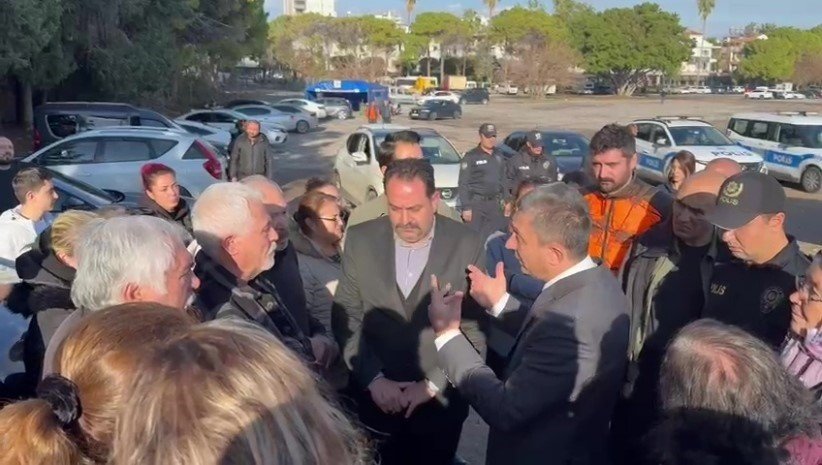 Antalya Valisi Falezlerdeki Arama Çalışması Hakkında Bilgi Aldı, Gencin Ailesiyle Görüştü