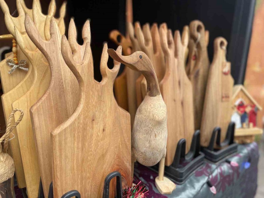 Ahşap Ürünler Vatandaşın İlgisini Çekiyor