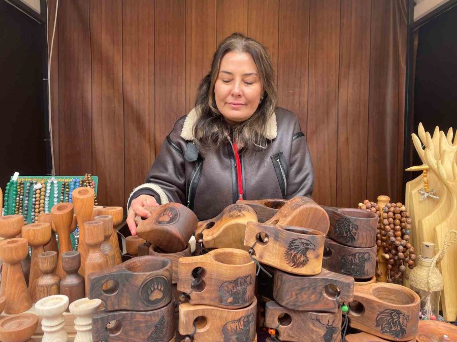 Ahşap Ürünler Vatandaşın İlgisini Çekiyor