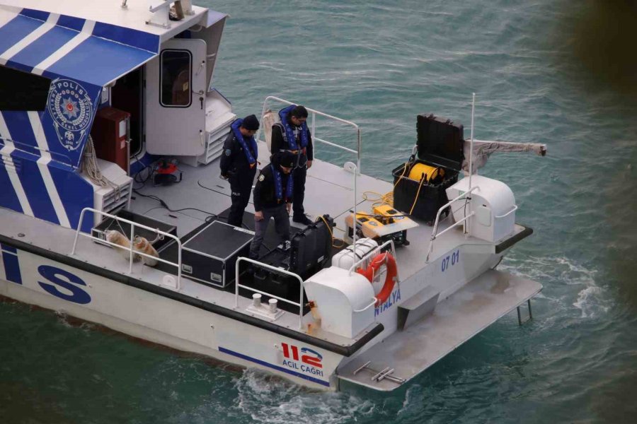 Kayıp Genci Arama Çalışmasında Su Altı Görüntüleme Robotu Devrede