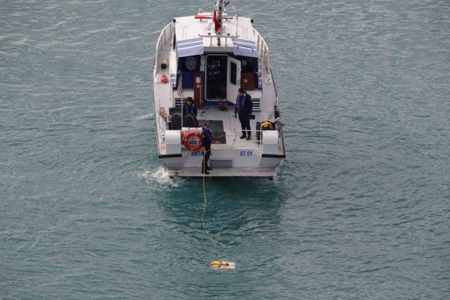 Kayıp Genci Arama Çalışmasında Su Altı Görüntüleme Robotu Devrede