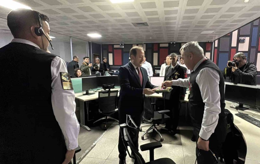 Mersin Valisi Pehlivan: "bu Gece İtibarıyla 7 Bin 121 Personelimiz Görevinin Başında Olacak"