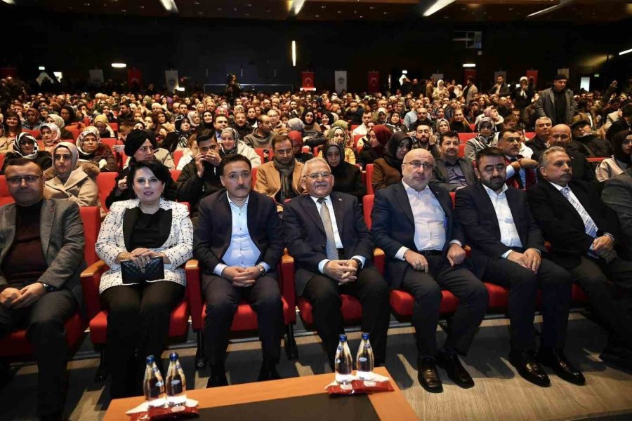 Başkan Büyükkılıç, Aile Ve Değerler Konferansı’na Katıldı