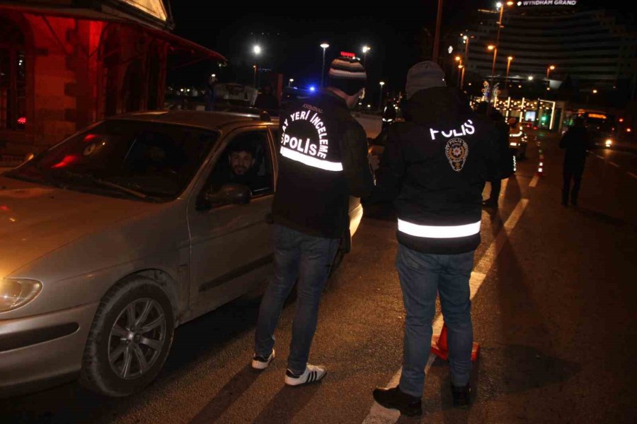 Kayseri’de Yılbaşında Araç Ve Yayalar Denetlendi