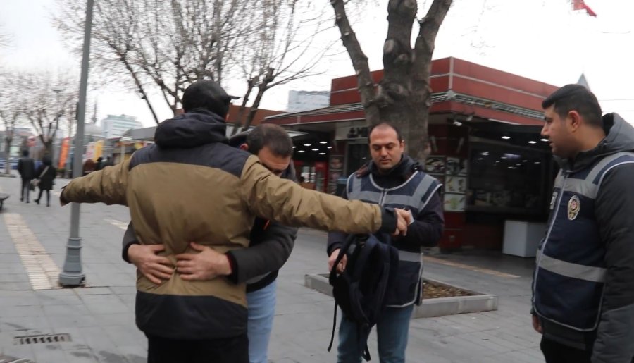 Kayseri Emniyeti’nden ’yılbaşı’ Uygulamaları: 15 Bin 569 Kişi Sorgulandı