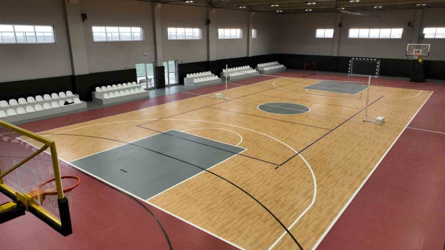 Selçuklu Belediyesi Selçuklu Fen Lisesi Kapalı Spor Salonu Tamamlandı