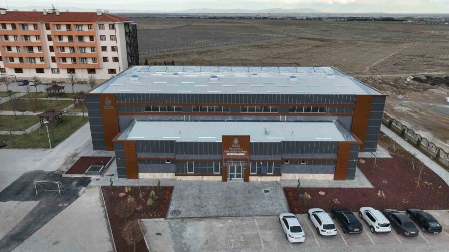 Selçuklu Belediyesi Selçuklu Fen Lisesi Kapalı Spor Salonu Tamamlandı