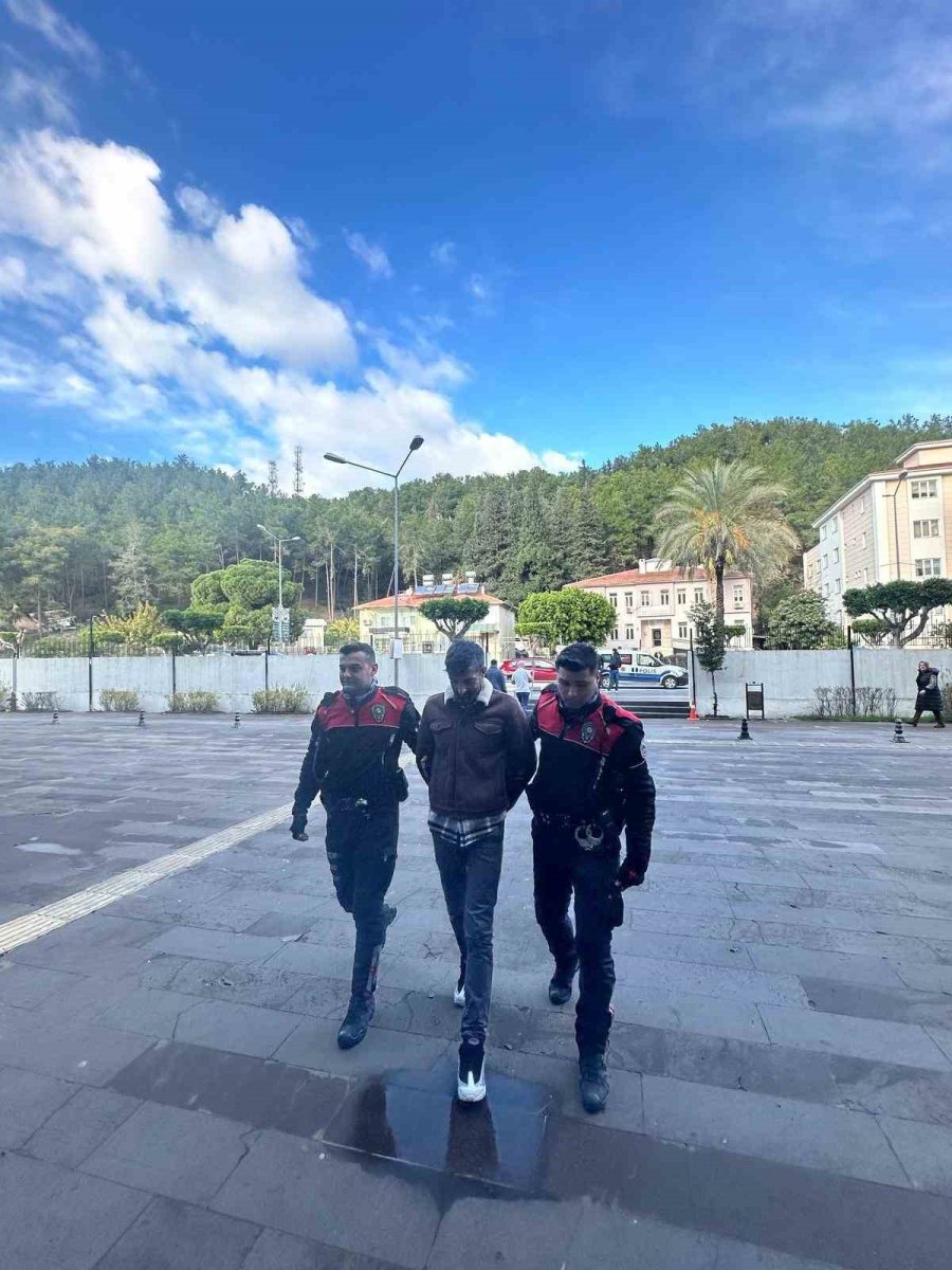 17,5 Yıl Hapis Cezası Bulunan Şahıs Motosikletli Polis Timleri Tarafından Yakalandı