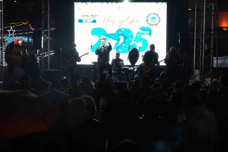 Odunpazarı Belediyesi’nin Yeni Yıl Pazarı Büyük İlgi Gördü