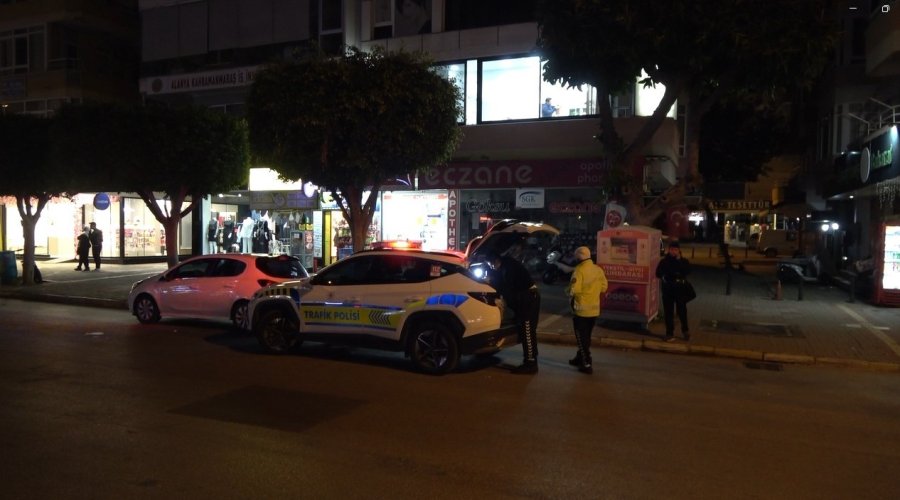 Alanya’da Motosikletin Çarptığı Yaya Yaralandı