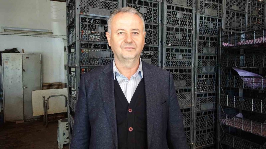 Isınmak İçin Yaktıkları Kova Bomba Gibi Patladı, Korku Dolu Anlar Güvenlik Kamerasına Yansıdı