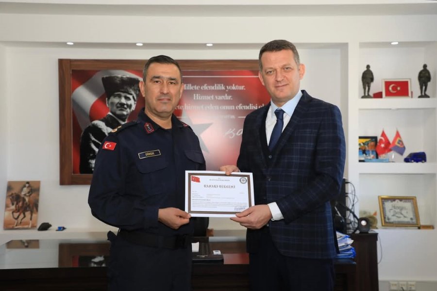 Alanya Kaymakamı’ndan Jandarmaya Başarı Belgesi
