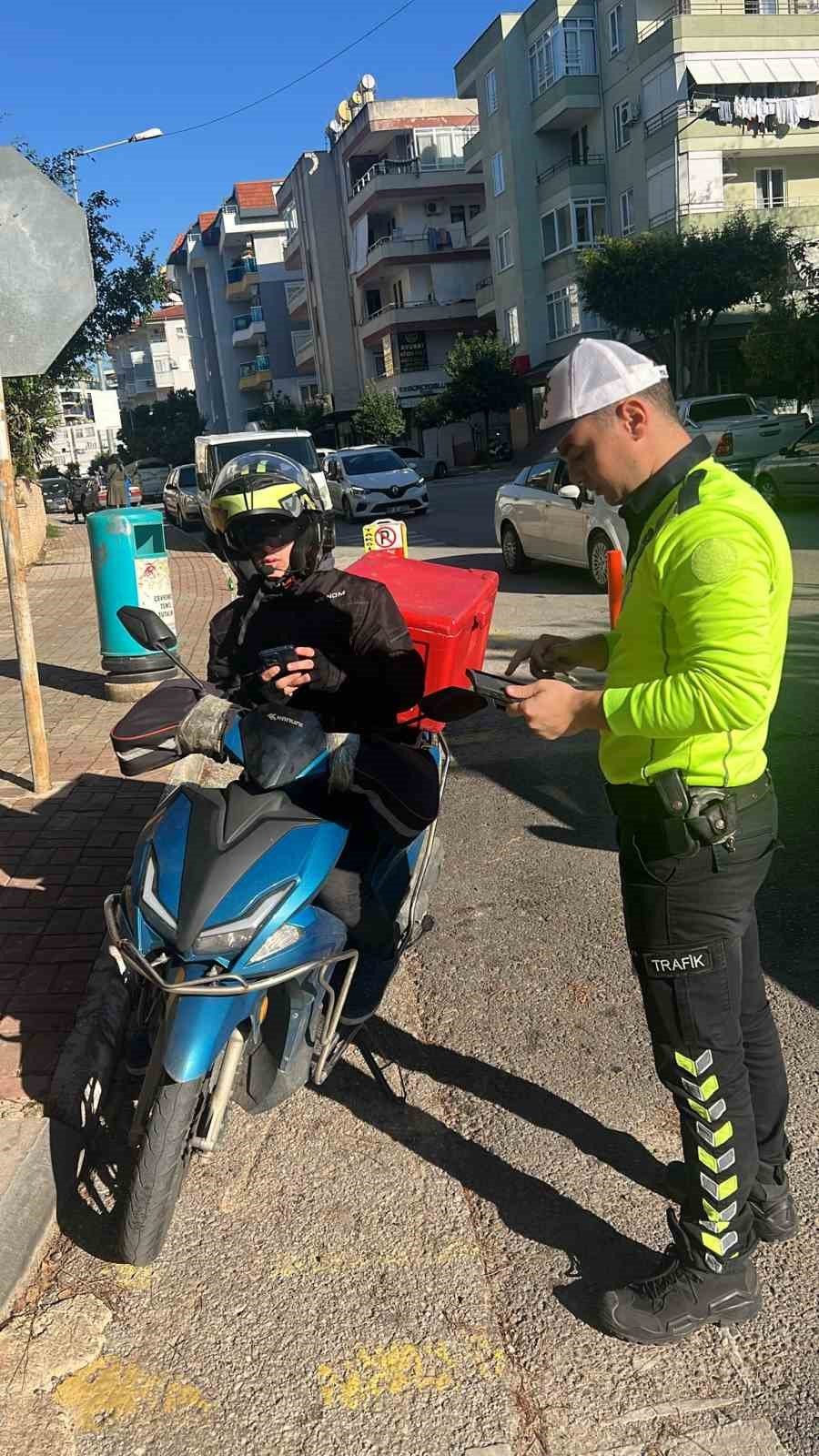 Alanya’da Sürücülere 1 Günde 2 Milyon 700 Bin 560 Tl Para Cezası