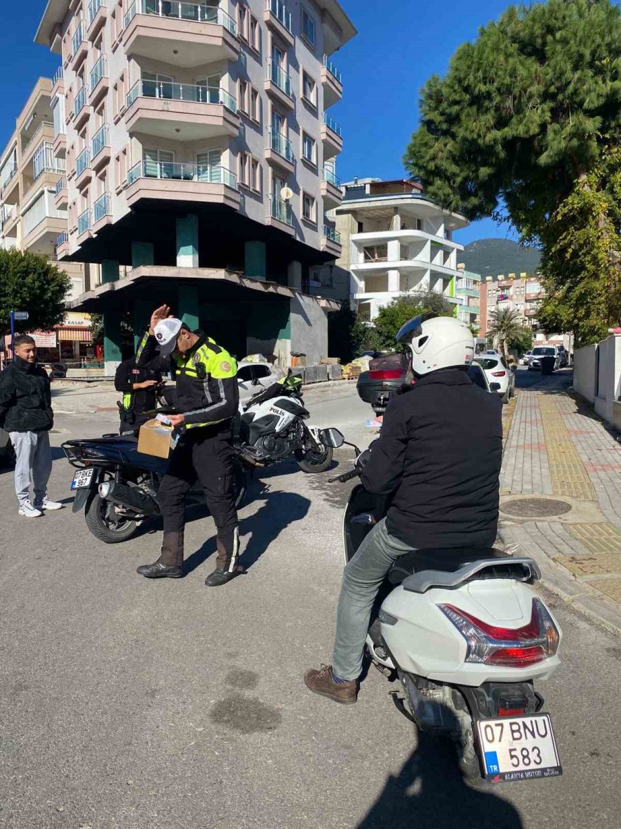 Alanya’da Sürücülere 1 Günde 2 Milyon 700 Bin 560 Tl Para Cezası