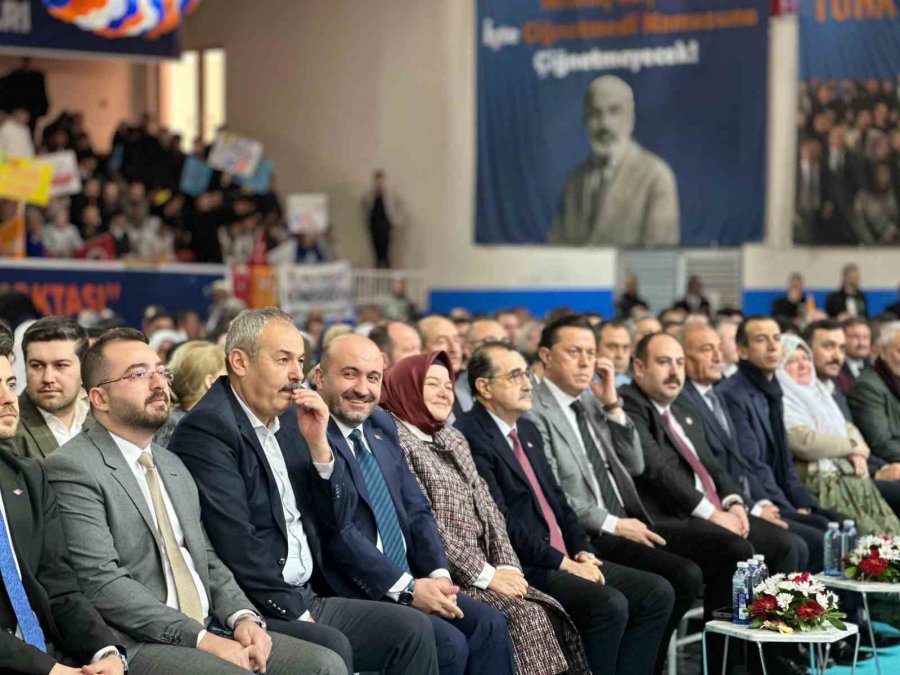 Ak Parti Eskişehir İl Gençlik Kolları 7. Olağan Kongresi Yoğun Katılımla Gerçekleştirildi