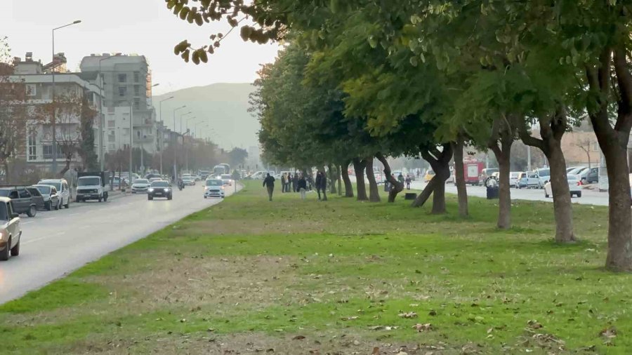 ‘kanalizasyonda Çocuk Var’ İhbarı Polis, İtfaiye Ve Sağlık Ekiplerini Alarma Geçirdi