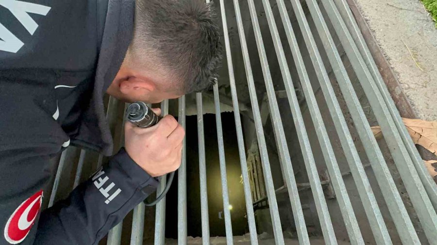 ‘kanalizasyonda Çocuk Var’ İhbarı Polis, İtfaiye Ve Sağlık Ekiplerini Alarma Geçirdi