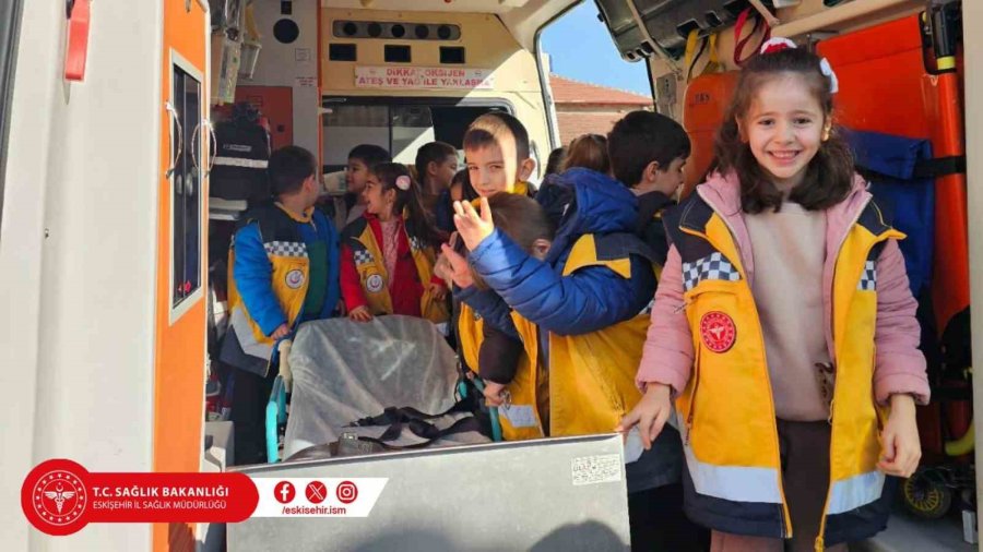 İlkokul Öğrencilerine 112’nin Acil Durumlarda Nasıl Kullanılacağı Anlatıldı