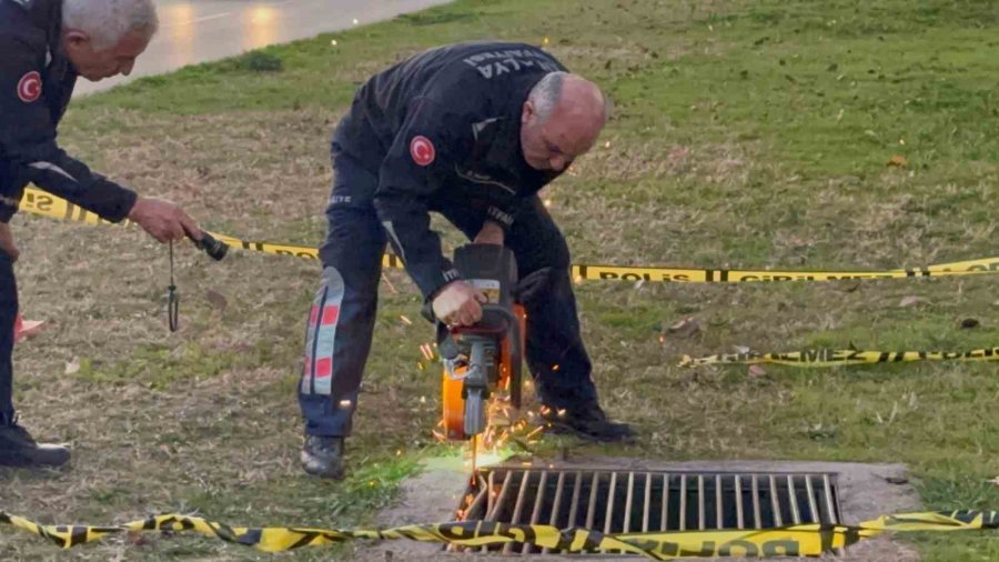 ‘kanalizasyonda Çocuk Var’ İhbarı Polis, İtfaiye Ve Sağlık Ekiplerini Alarma Geçirdi