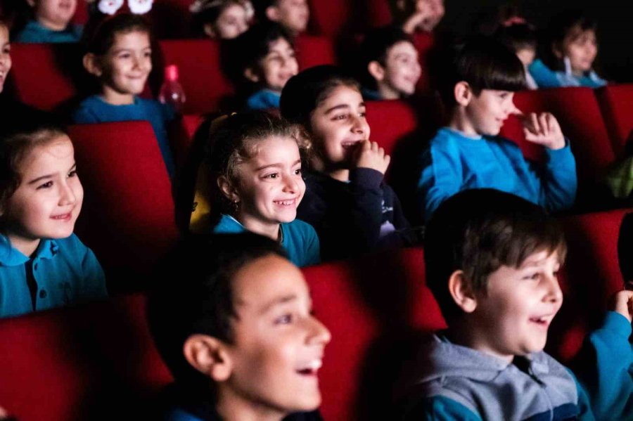 Mersin’de Çocuklar Tiyatro İle Buluşmaya Devam Ediyor