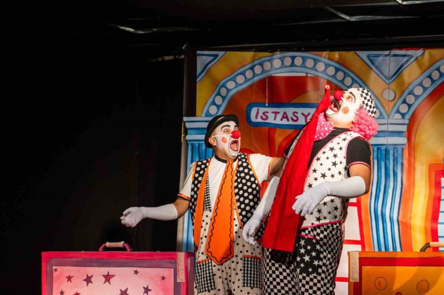 Mersin’de Çocuklar Tiyatro İle Buluşmaya Devam Ediyor