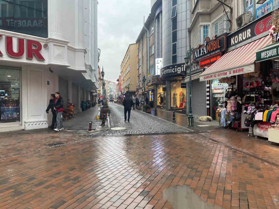 Eskişehir’de Yağmur Vatandaşlara Zor Anlar Yaşattı