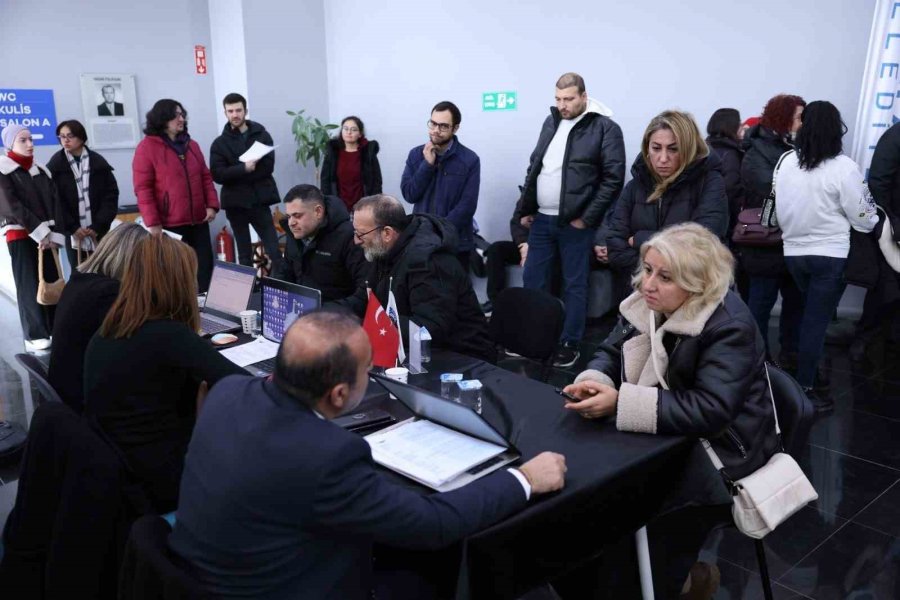 İstihdam Fuarı’nda 350 Kişiye İstihdam Sağlandı