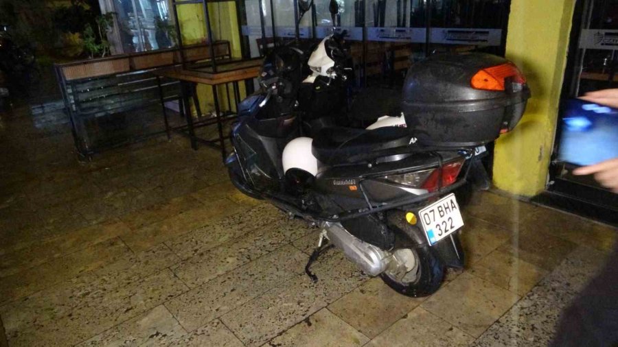 Manavgat’ta Trafik Kazası: 2 Yaralı