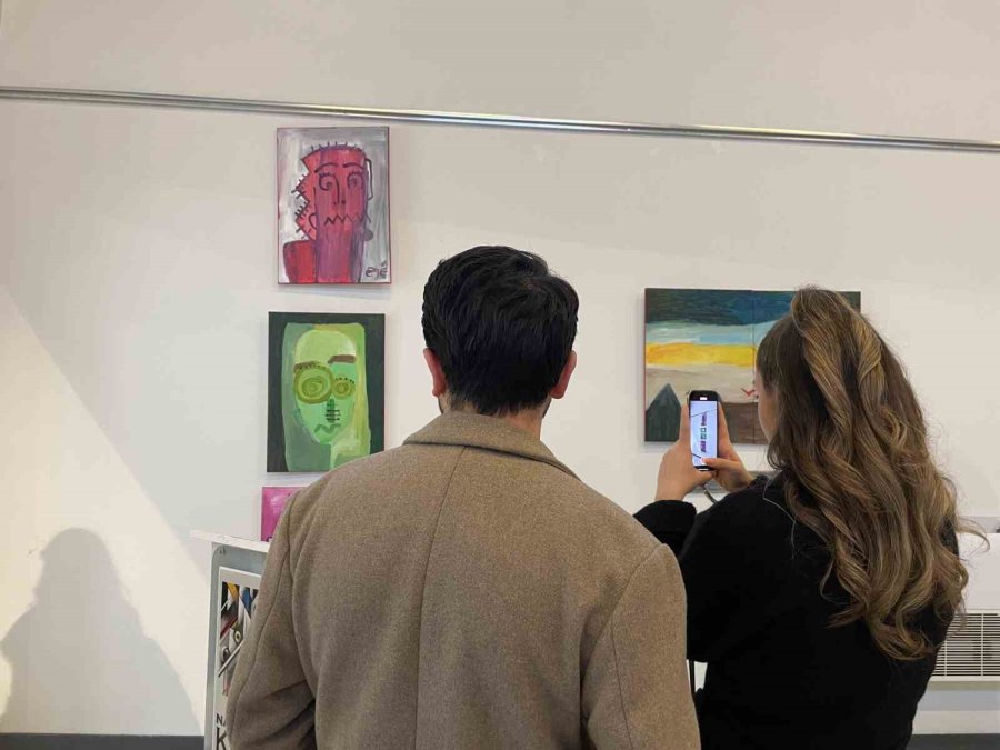 ‘nazik Kübizm’ Sergisi İle Otizmin Sanatsal Yüzü